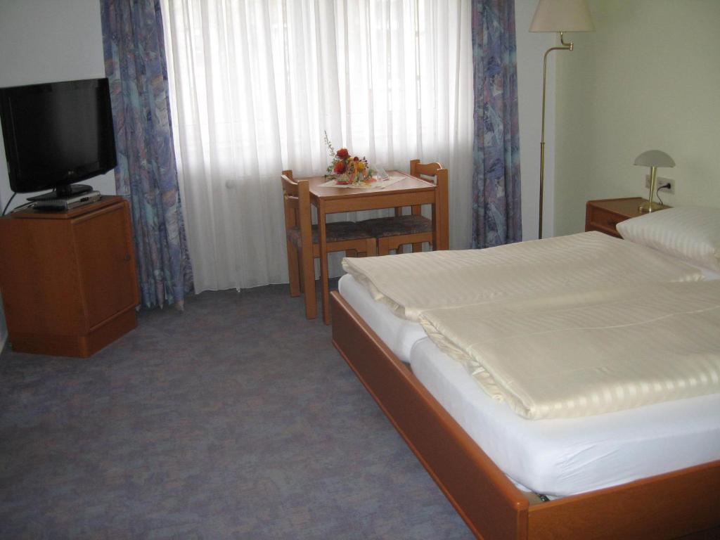 Hotel Alt-Holzhausen Bad Pyrmont Pokoj fotografie