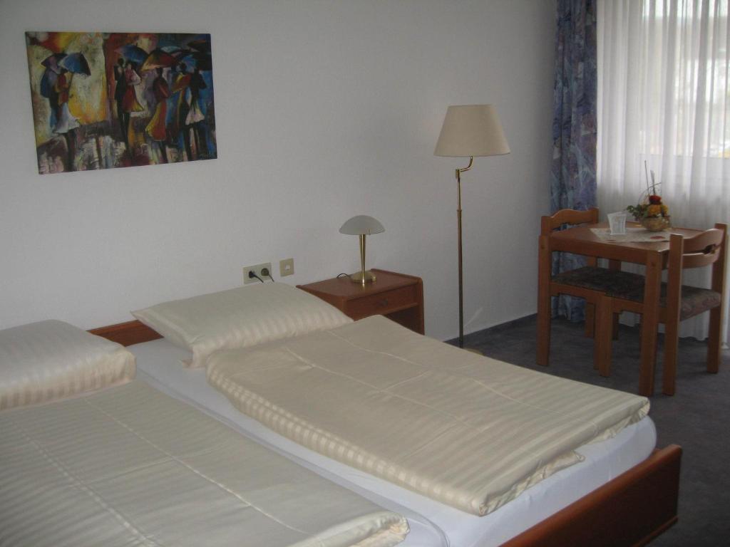 Hotel Alt-Holzhausen Bad Pyrmont Pokoj fotografie